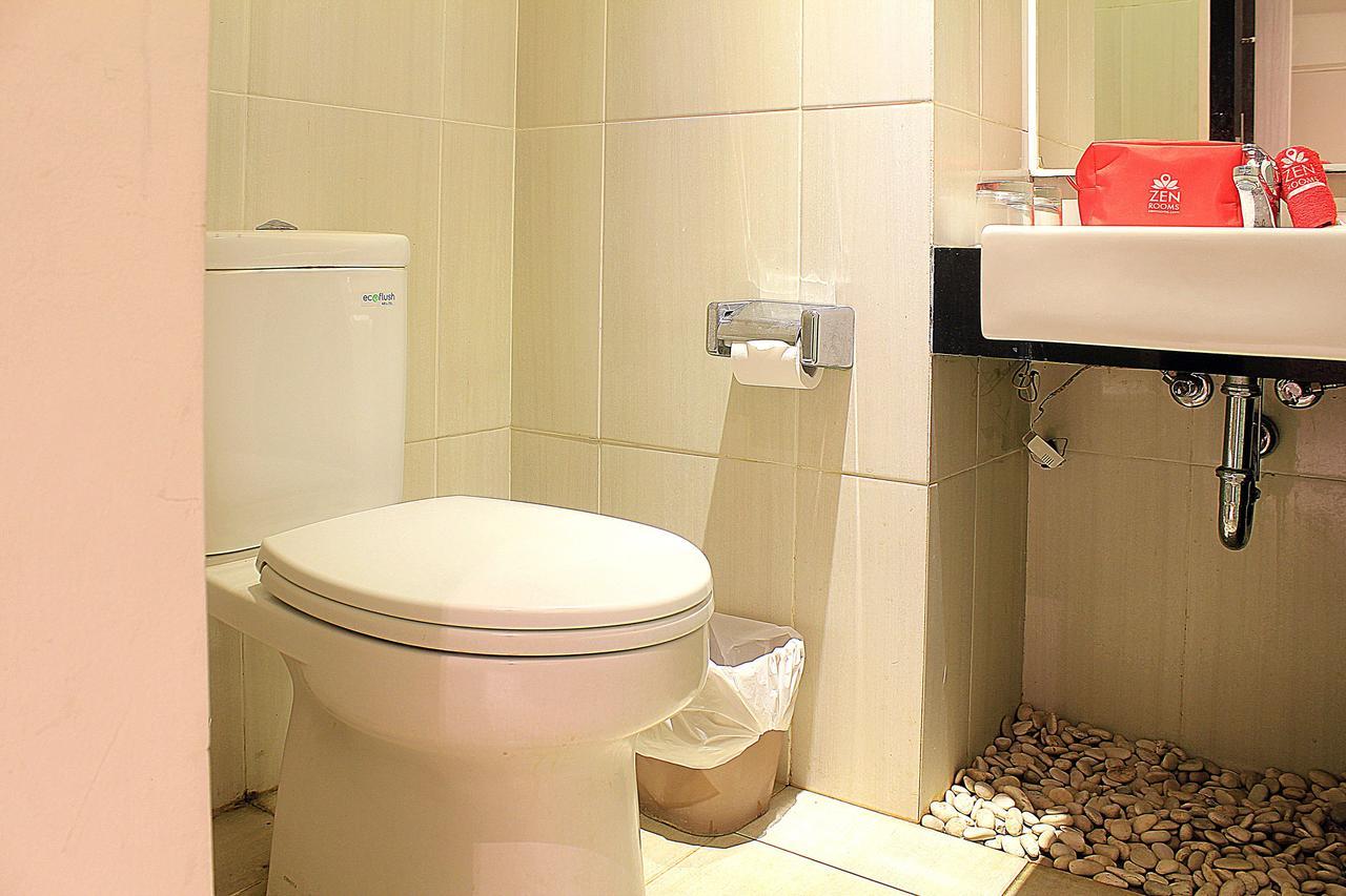 Zen Premium Setrawangi Raya Hotel Bandung Ngoại thất bức ảnh