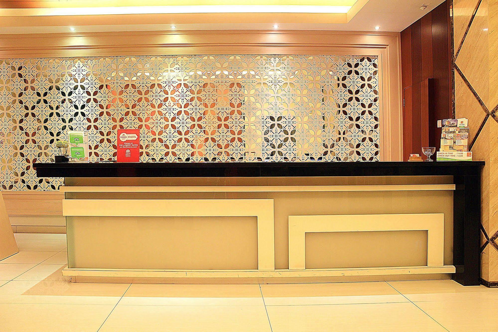 Zen Premium Setrawangi Raya Hotel Bandung Ngoại thất bức ảnh